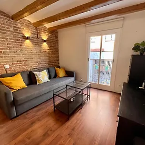 Apartamento Sagrada Familia- Excelente Ubicación