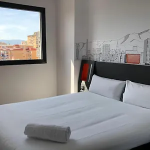  بيت ضيافة Easyhotel Centre إسبانيا