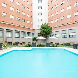 Residencia Universitaria Resa Diagonal Διαμέρισμα