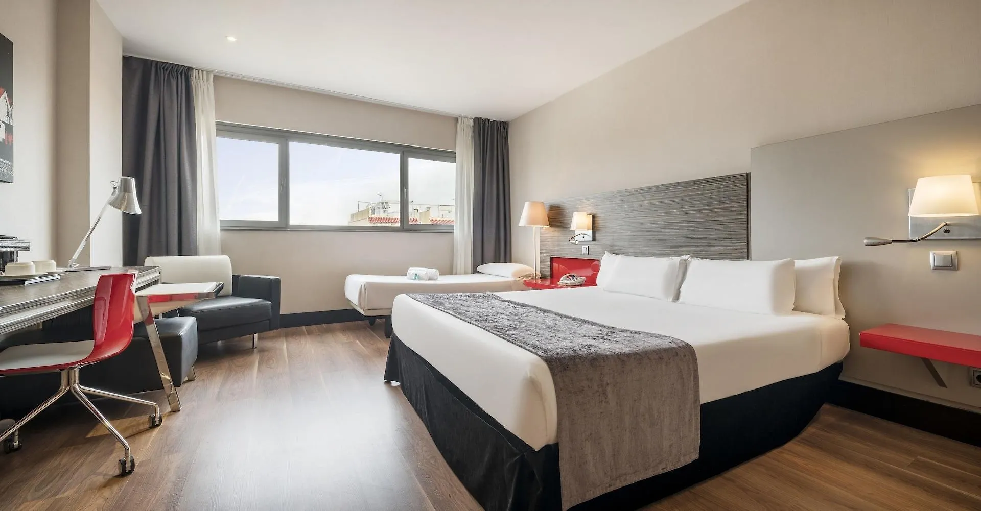 Hotel Ilunion Barcelona 4*,  Španělsko