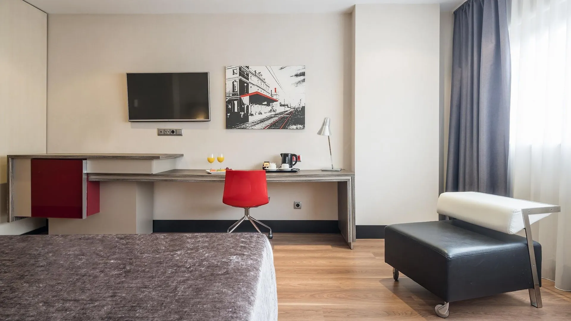 Hotel Ilunion Barcelona 4*,