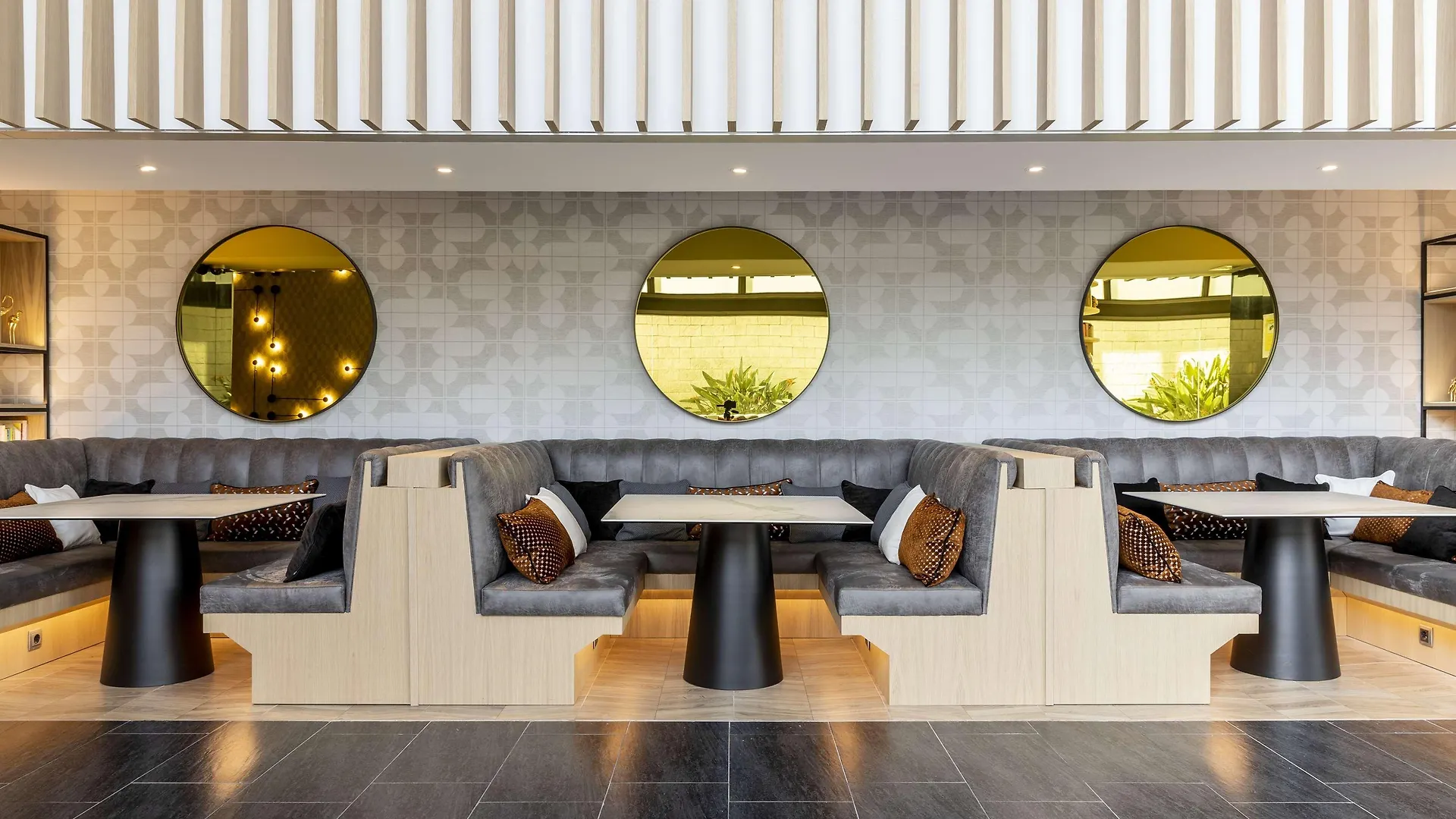 Ilunion Barcelona Hotel