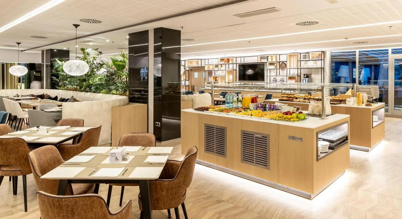 Ilunion Barcelona Hotel